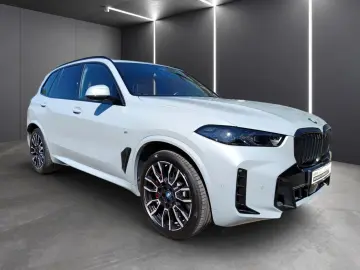 BMW X5 xDrive50e M SPORTPAKET PRO ICONIC GLOW 21 ALU