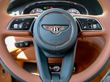 BENTLEY Bentayga Azure V8 4.0 550hp
