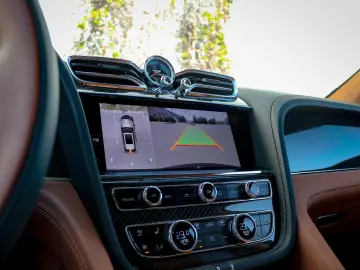 BENTLEY Bentayga Azure V8 4.0 550hp