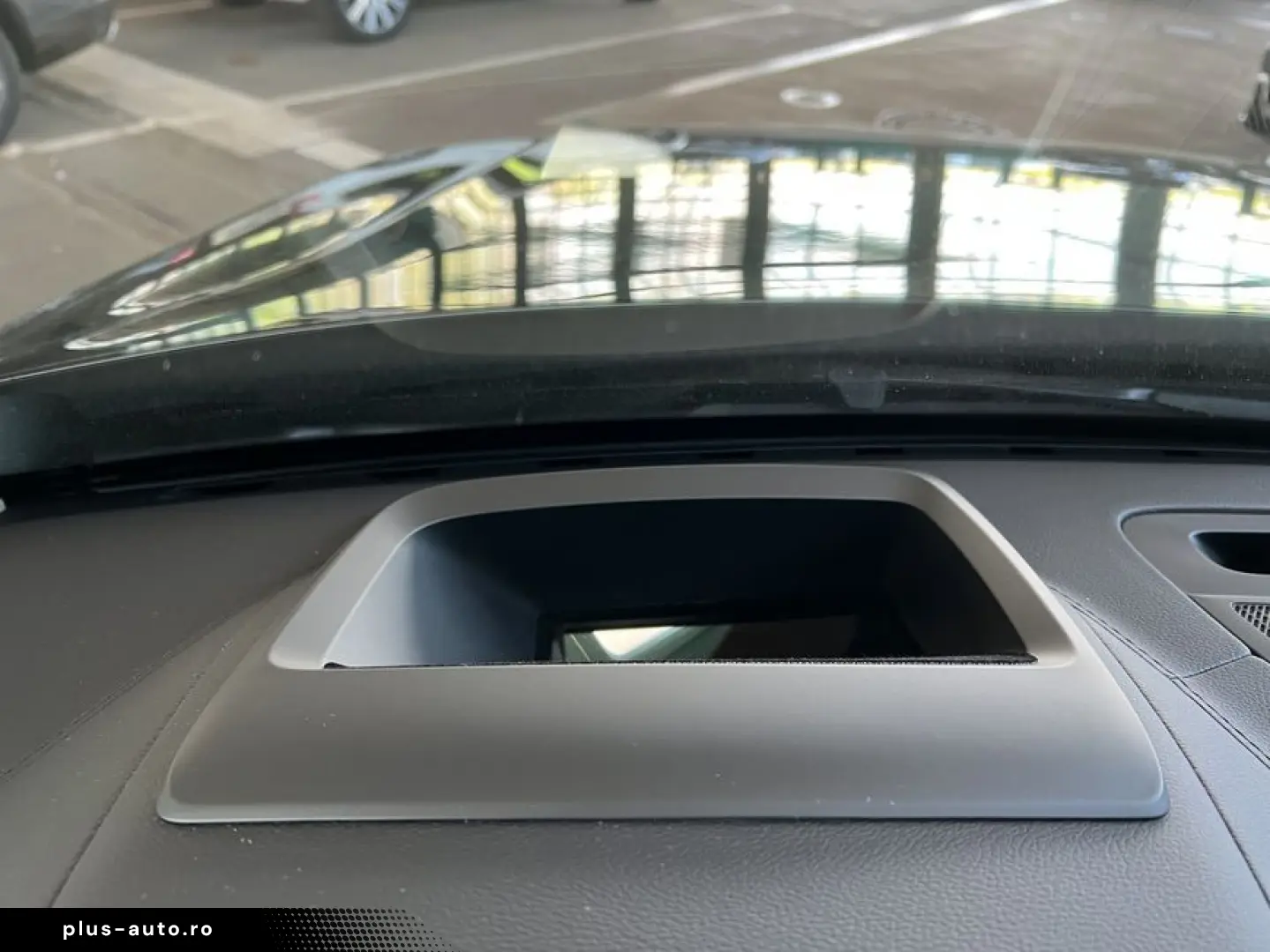 VOLVO XC90 T8 AWD Plug-in Hybrid Plus-Bright 360  Head