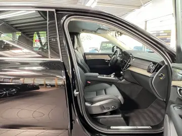 VOLVO XC90 B5 Plus Bright AWD AHK HuD Kam360