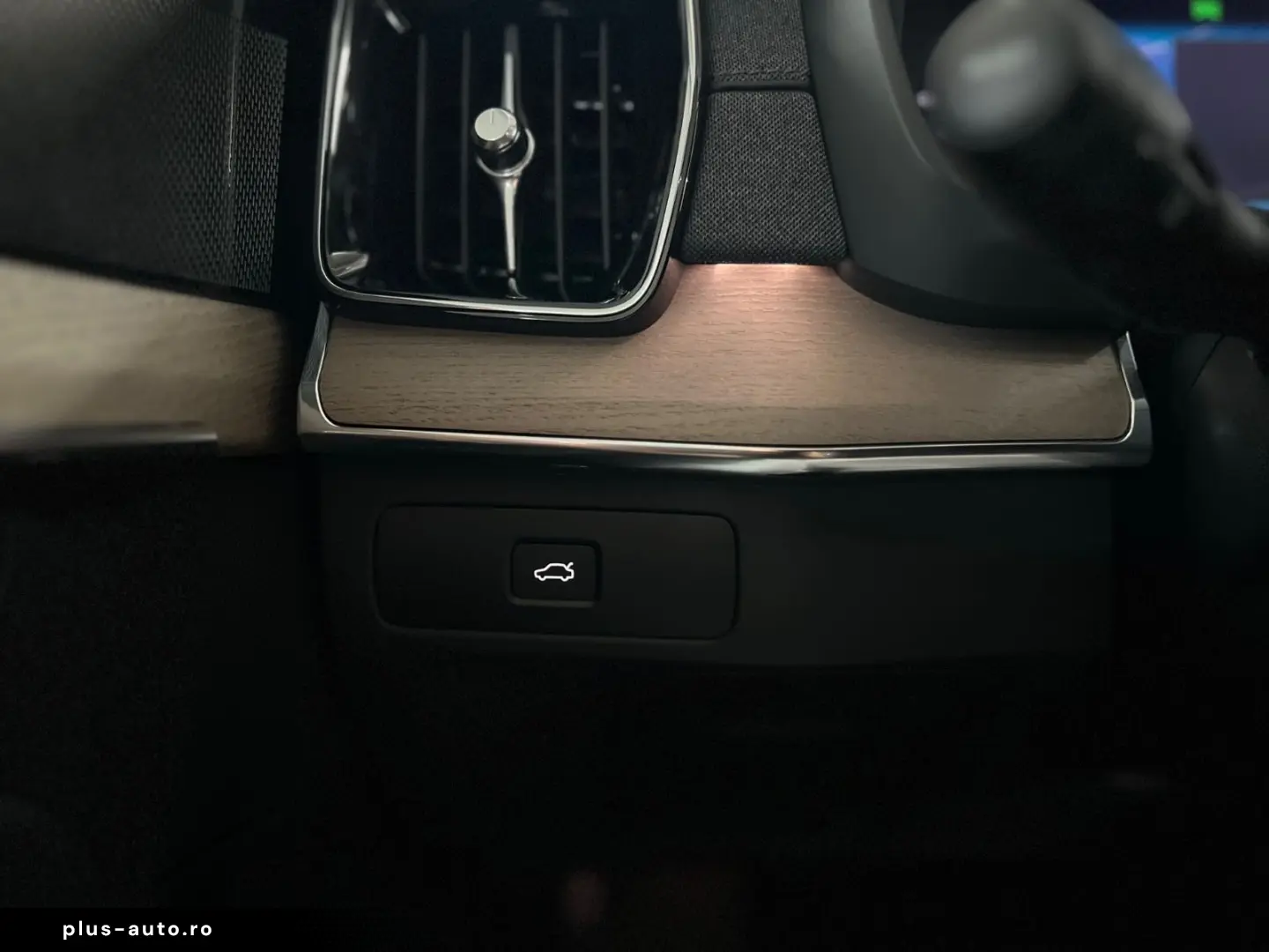 VOLVO XC90 B5 Plus Bright AWD AHK HuD Kam360