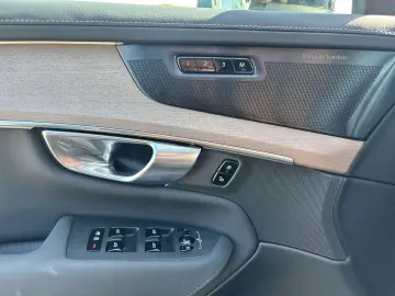 VOLVO XC90 B5 AWD Plus Bright 360  4xSHZ ACC H K PANO