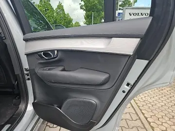 VOLVO XC90 T8 AWD Core  360 Grad Kamera