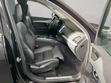 VOLVO XC90 T8 AWD Plug-in Hybrid Plus-Bright 7S HeadUp