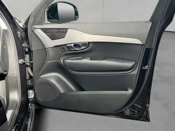VOLVO XC90 T8 AWD Plug-in Hybrid Plus-Bright 7S HeadUp