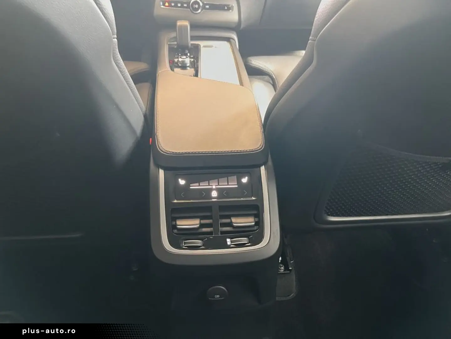 VOLVO XC90 T8 AWD Plug-in Hybrid Plus-Bright 7S HeadUp
