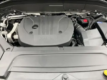 VOLVO XC90 B5 B AWD Plus Bright