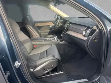 VOLVO XC90 T8 AWD Plus Dark 7-Sitzer ACC BLIS