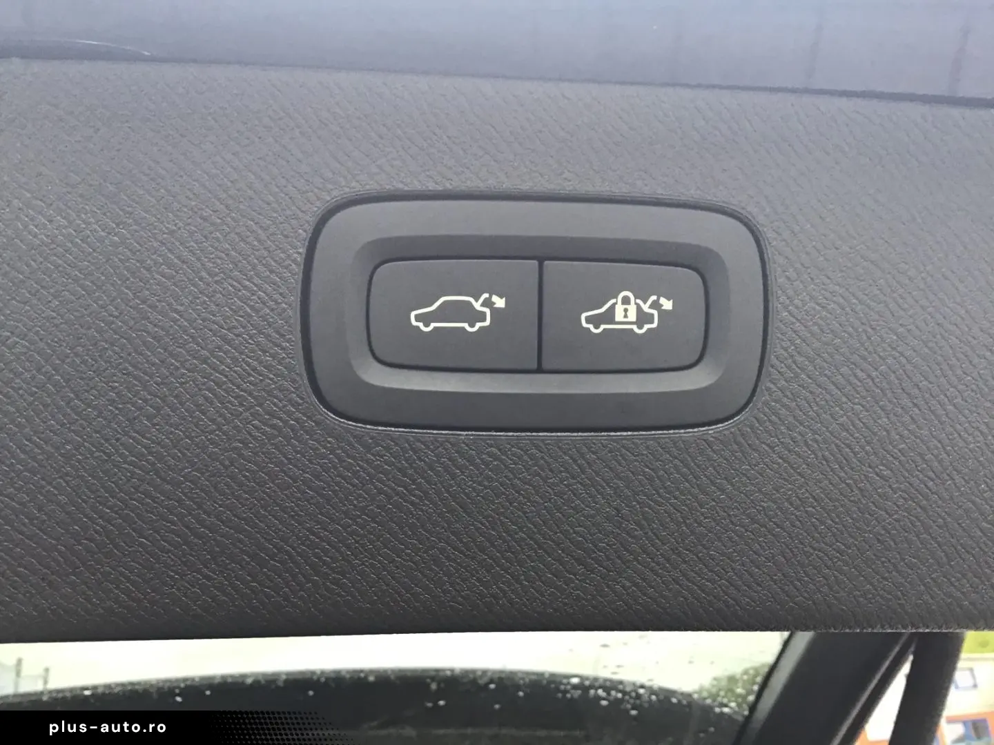 VOLVO XC90 Plus Dark Recharge Plug-In Hybrid AWD 7-Sit