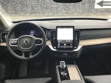 VOLVO XC90 Plus Dark Recharge Plug-In Hybrid AWD 7-Sit