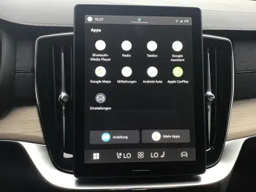 VOLVO XC90 Plus Dark Recharge Plug-In Hybrid AWD 7-Sit