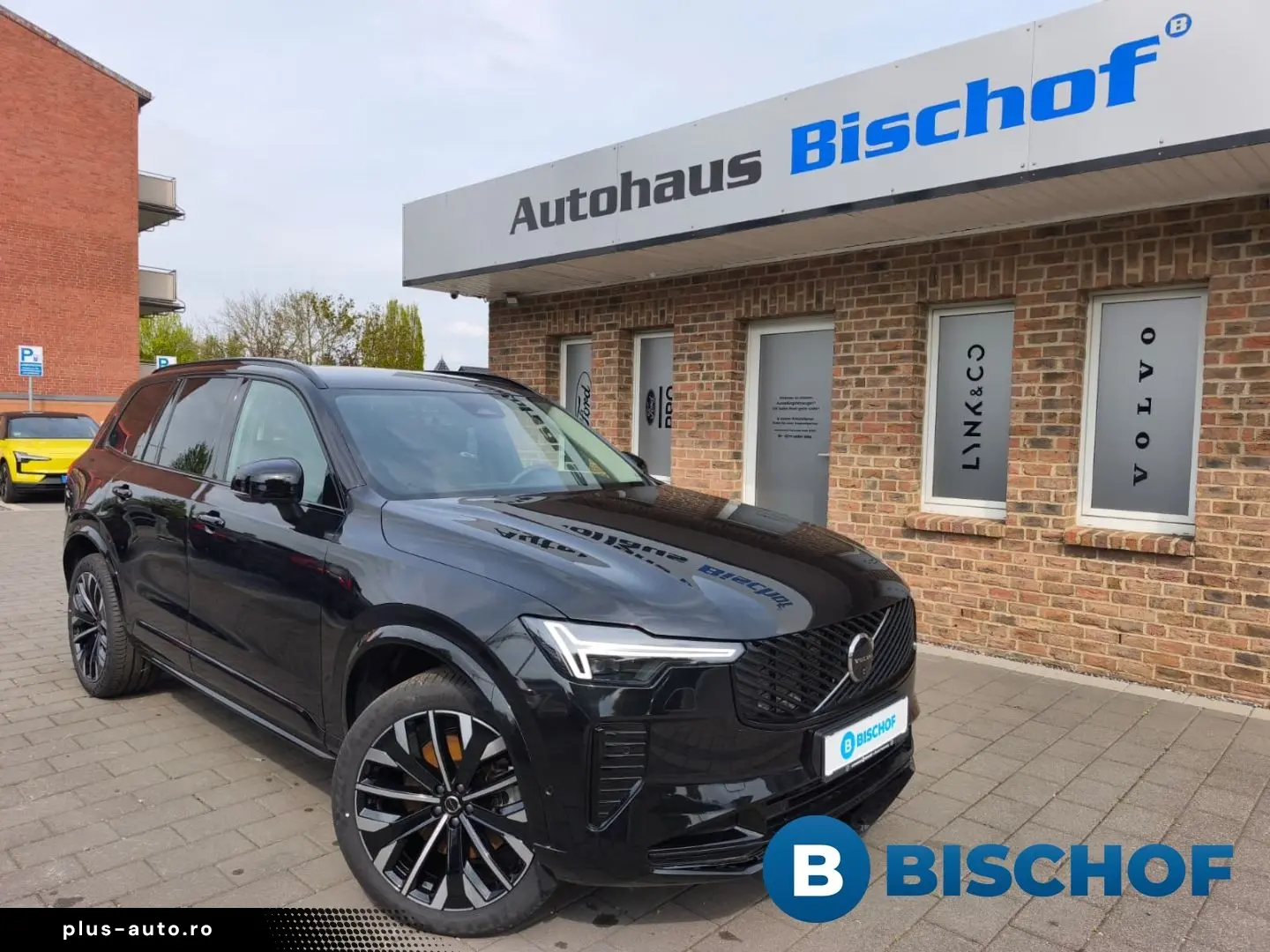VOLVO XC90 T8 Plus Dark Recharge Plug-In Hybrid Twin E