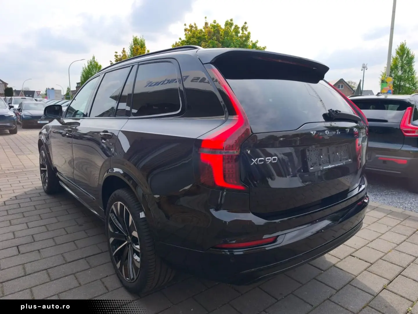 VOLVO XC90 T8 Plus Dark Recharge Plug-In Hybrid Twin E