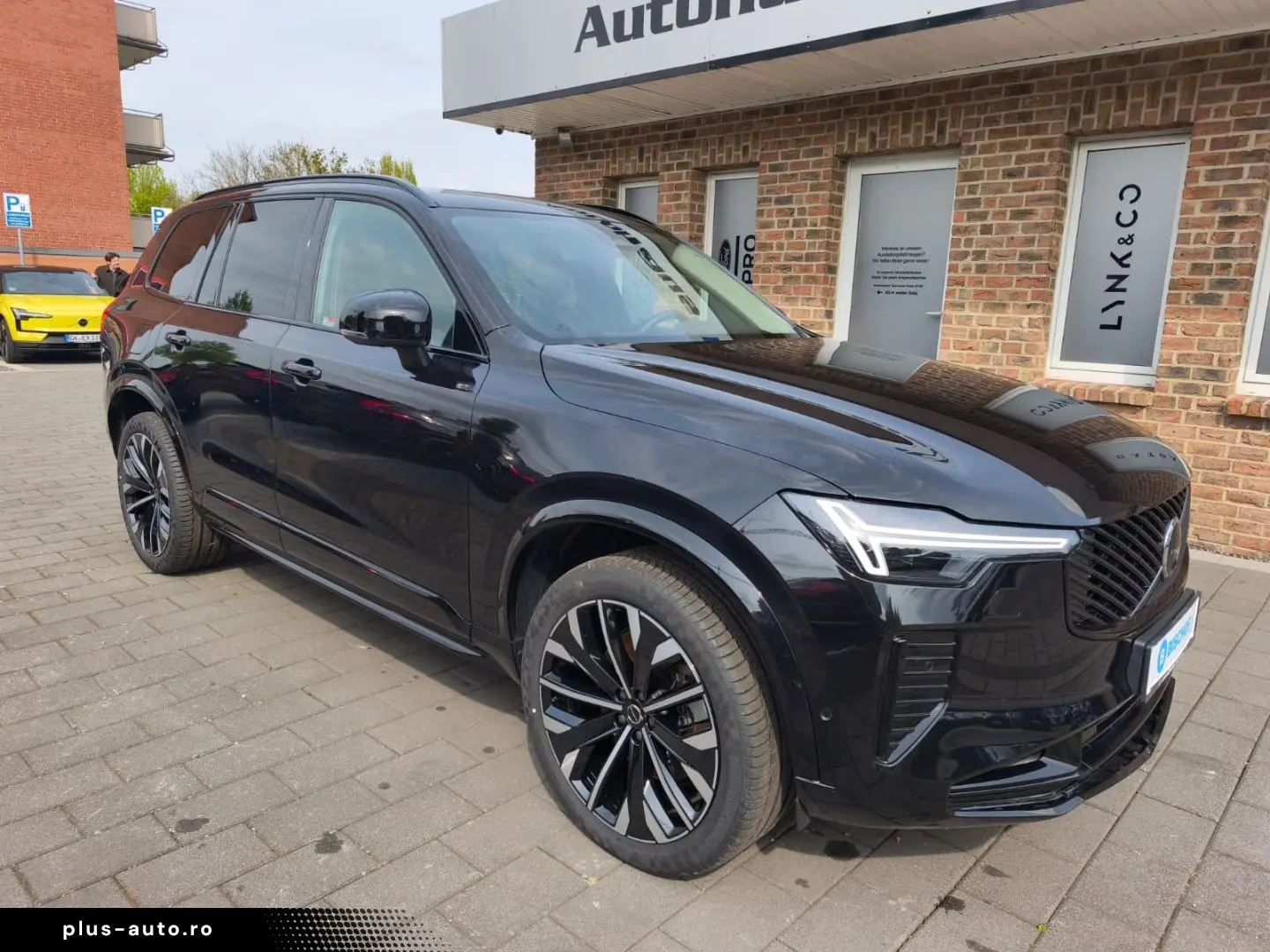 VOLVO XC90 T8 Plus Dark Recharge Plug-In Hybrid Twin E