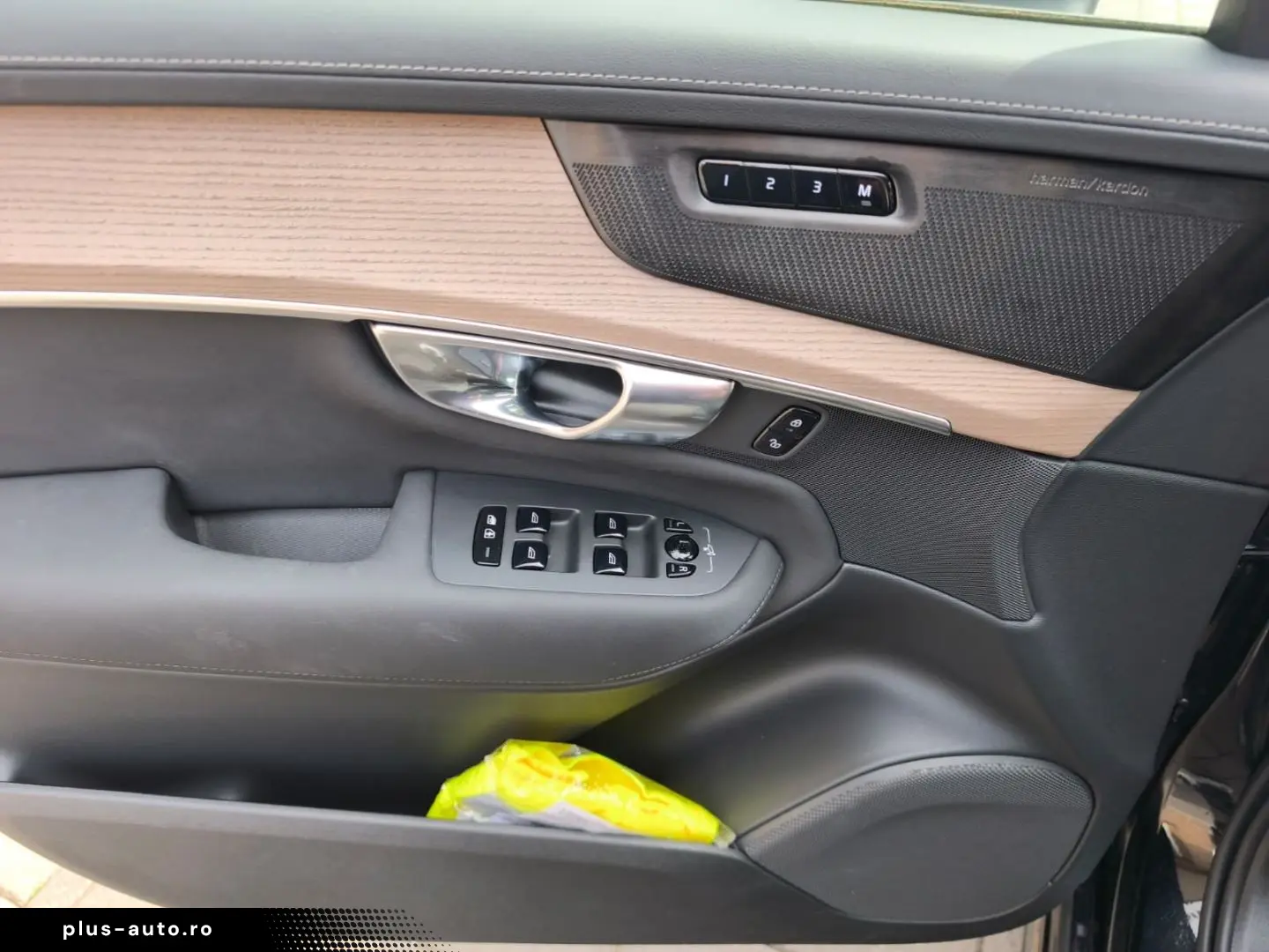 VOLVO XC90 T8 Plus Dark Recharge Plug-In Hybrid Twin E