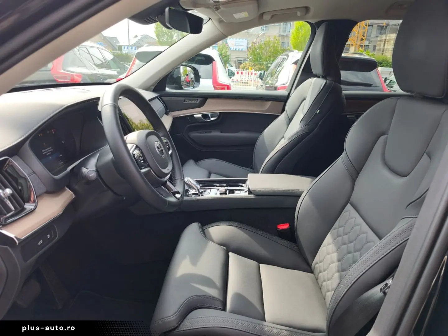VOLVO XC90 T8 Plus Dark Recharge Plug-In Hybrid Twin E
