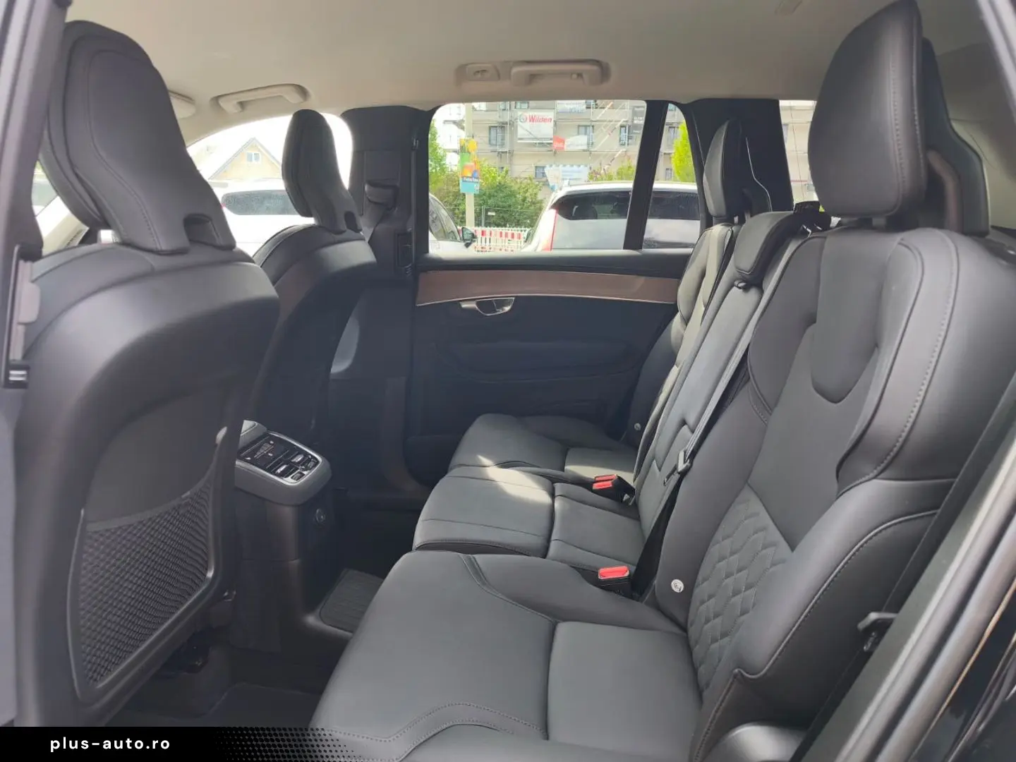 VOLVO XC90 T8 Plus Dark Recharge Plug-In Hybrid Twin E