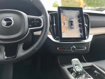 VOLVO XC90 T8 Plus Dark Recharge Plug-In Hybrid Twin E