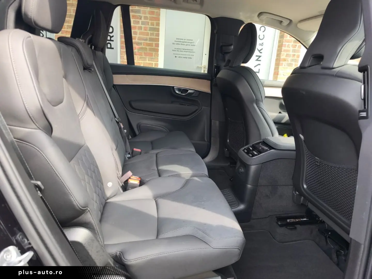 VOLVO XC90 T8 Plus Dark Recharge Plug-In Hybrid Twin E