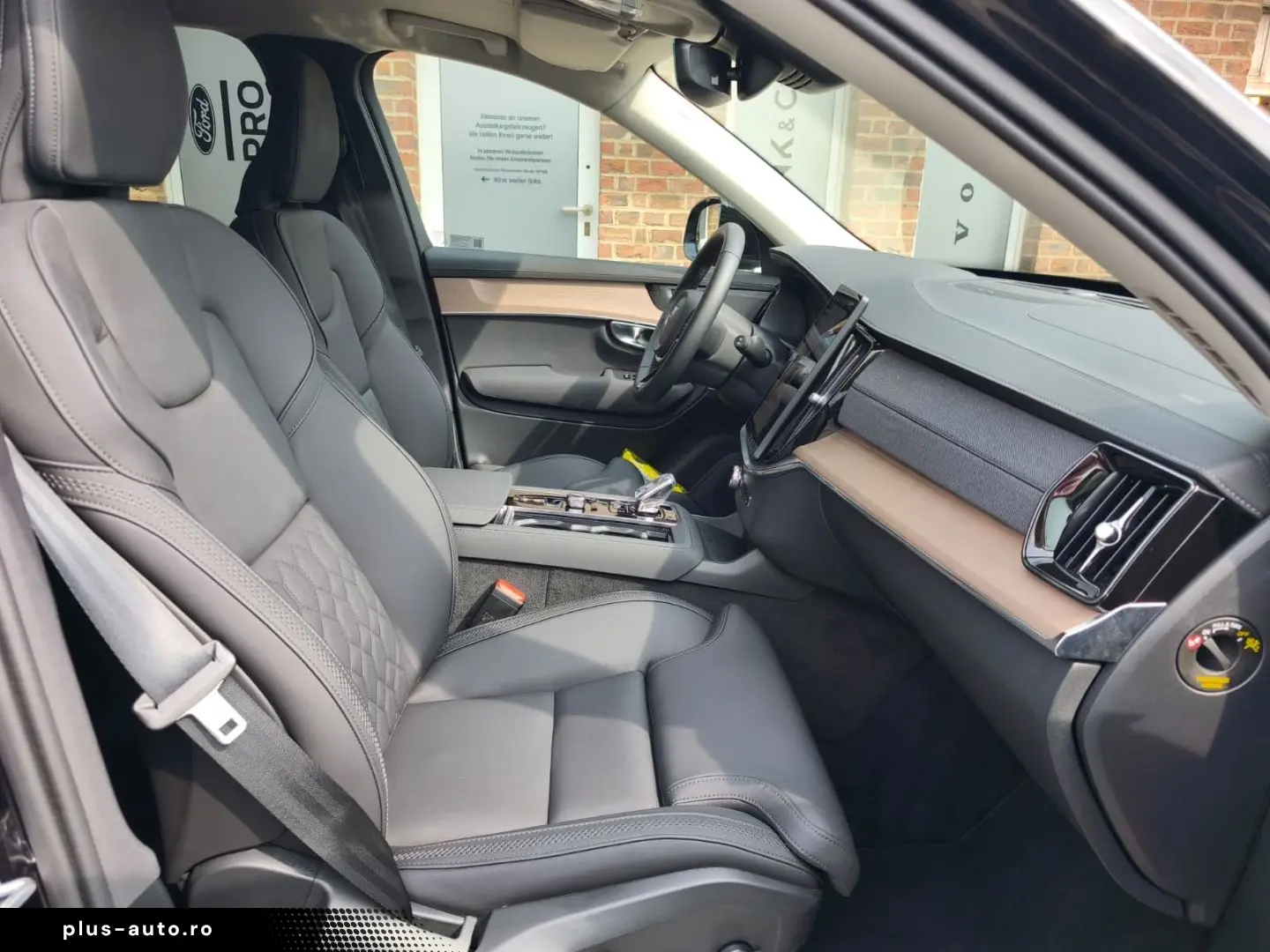 VOLVO XC90 T8 Plus Dark Recharge Plug-In Hybrid Twin E