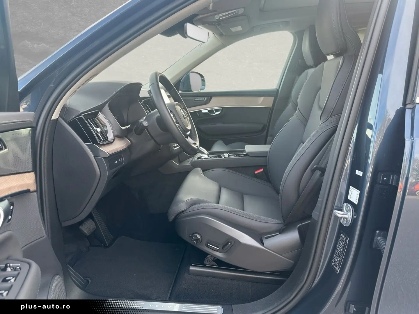 VOLVO XC90 T8 AWD Plus Bright 7-Sitzer ACC BLIS SD