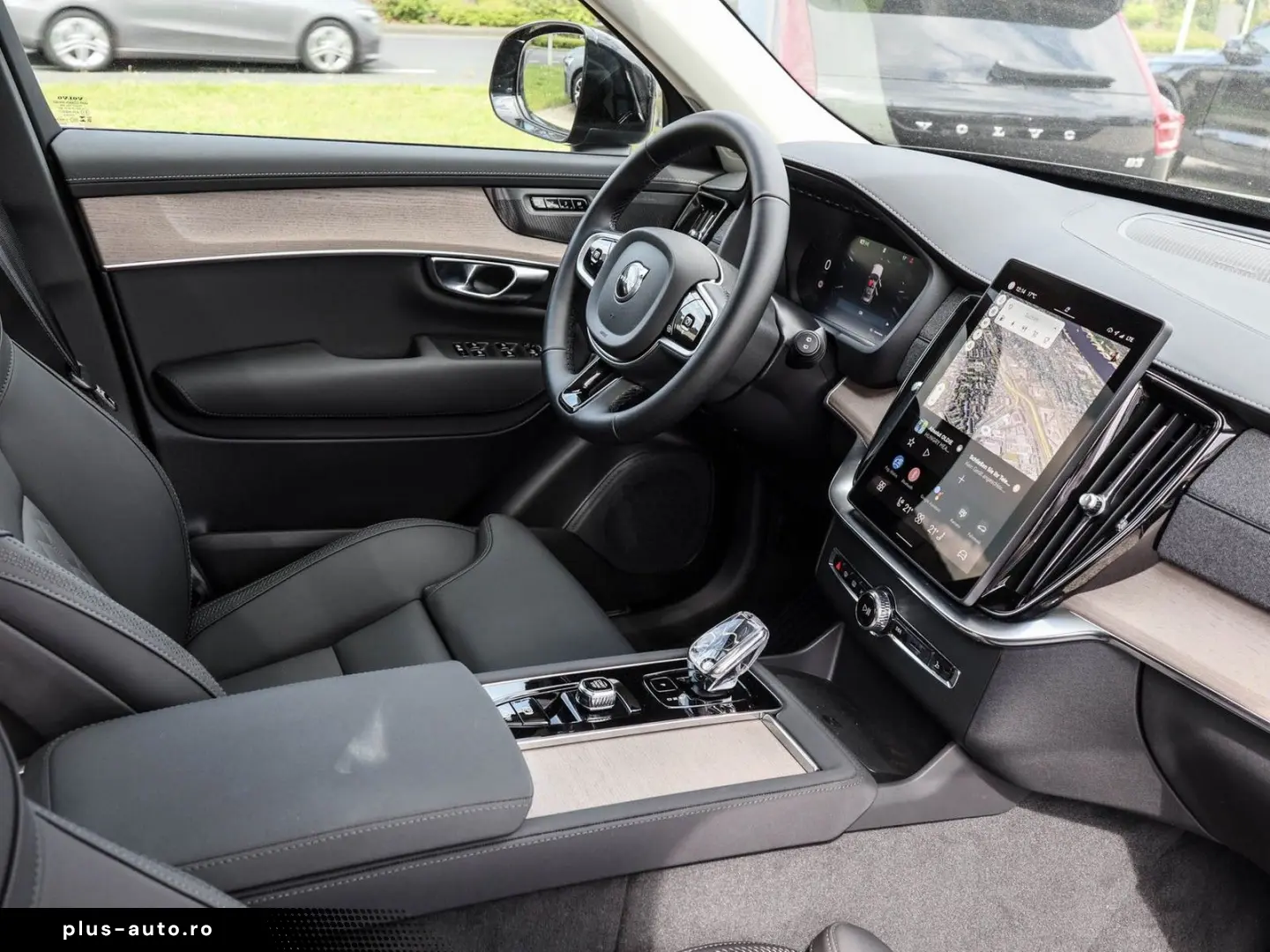 VOLVO XC90 T8 AWD Plus Dark Recharge Plug-In Hybrid