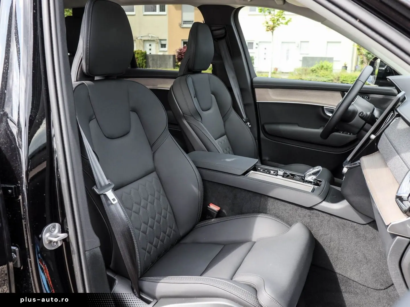 VOLVO XC90 T8 AWD Plus Dark Recharge Plug-In Hybrid