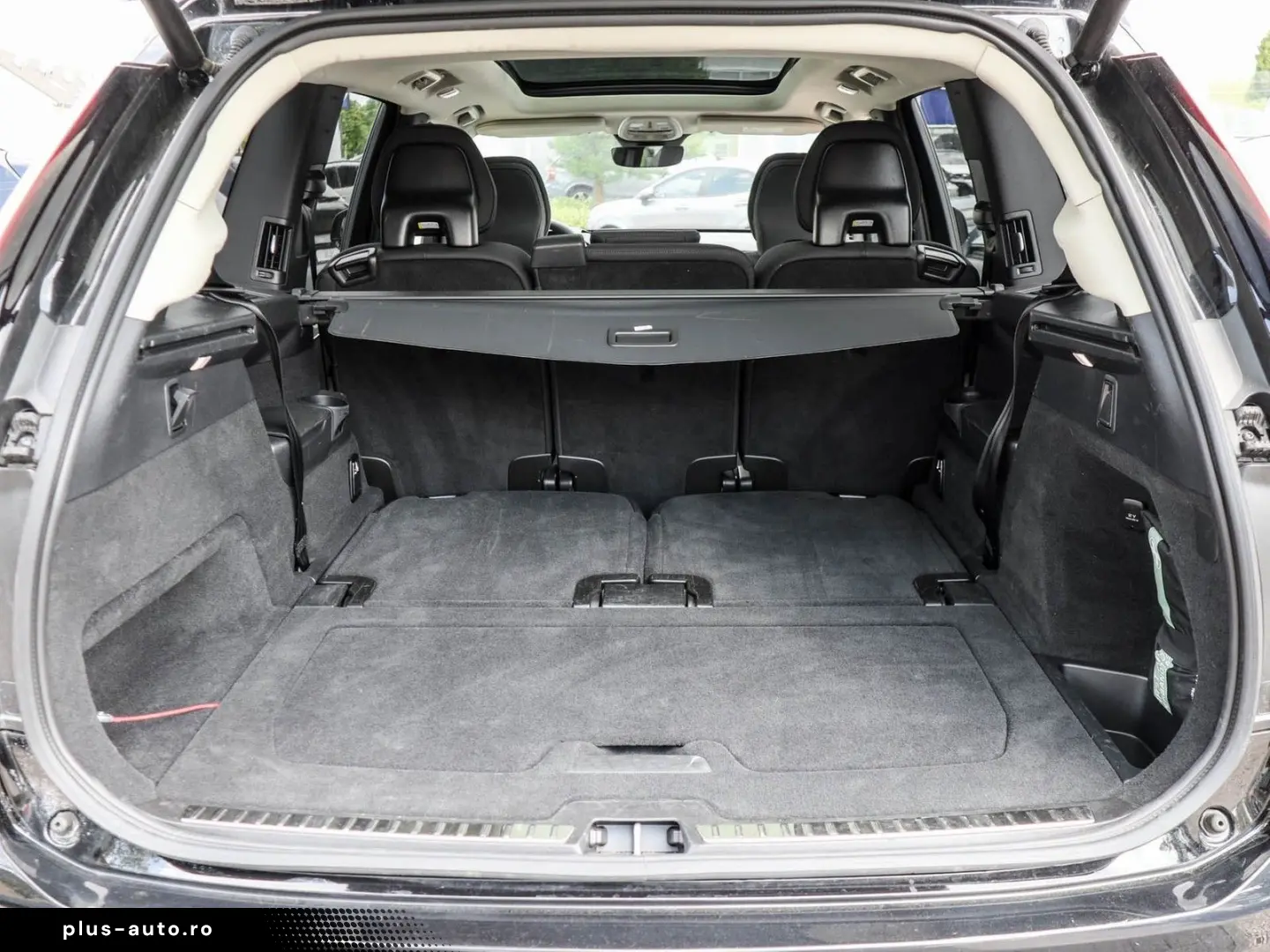 VOLVO XC90 T8 AWD Plus Dark Recharge Plug-In Hybrid