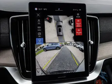 VOLVO XC90 T8 AWD Plus Dark Recharge Plug-In Hybrid