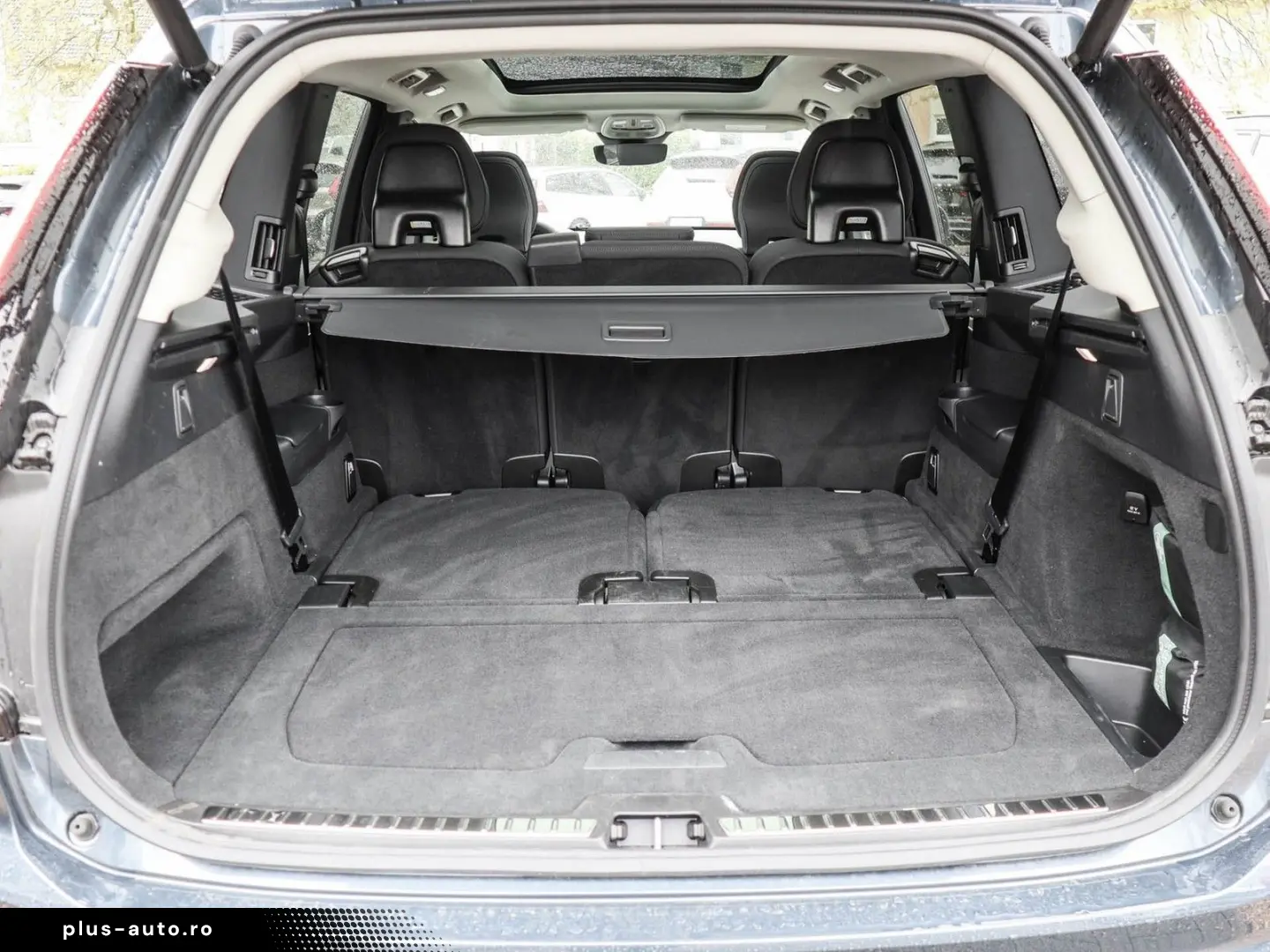 VOLVO XC90 T8 AWD Plus Bright Recharge Plug-In Hybrid