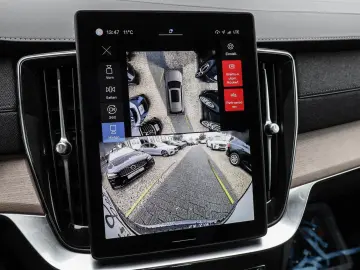 VOLVO XC90 T8 AWD Plus Bright Recharge Plug-In Hybrid