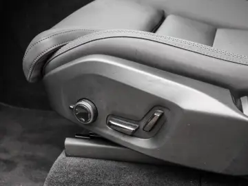 VOLVO XC90 T8 AWD Plus Bright Recharge Plug-In Hybrid