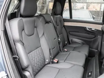 VOLVO XC90 T8 AWD Plus Dark Recharge Plug-In Hybrid