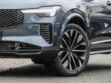 VOLVO XC90 T8 AWD Plus Dark Recharge Plug-In Hybrid