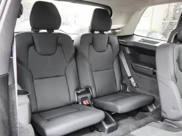 VOLVO XC90 T8 AWD Plus Dark Recharge Plug-In Hybrid