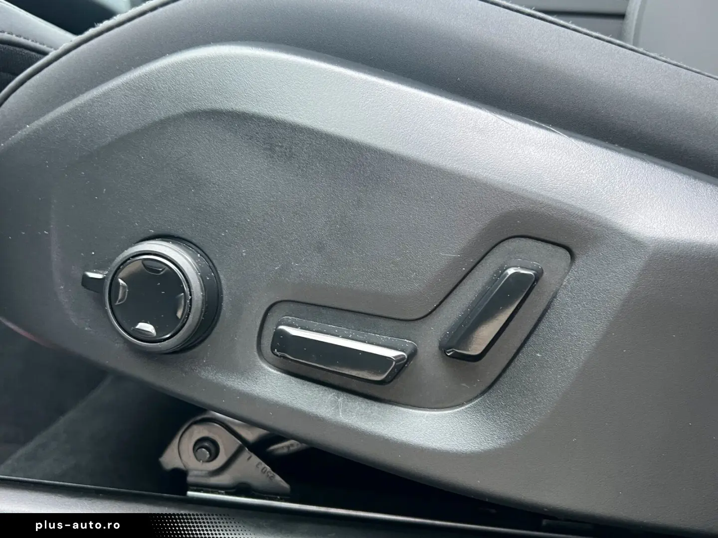 VOLVO XC90 T8 Plus Dark FACELIFT PANO 360CAM LED