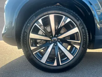 VOLVO XC90 T8 AWD Plus Dark 7-Sitzer ACC BLIS
