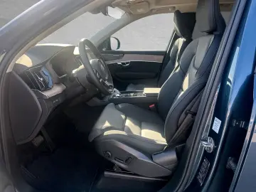 VOLVO XC90 T8 AWD Plus Dark 7-Sitzer ACC BLIS