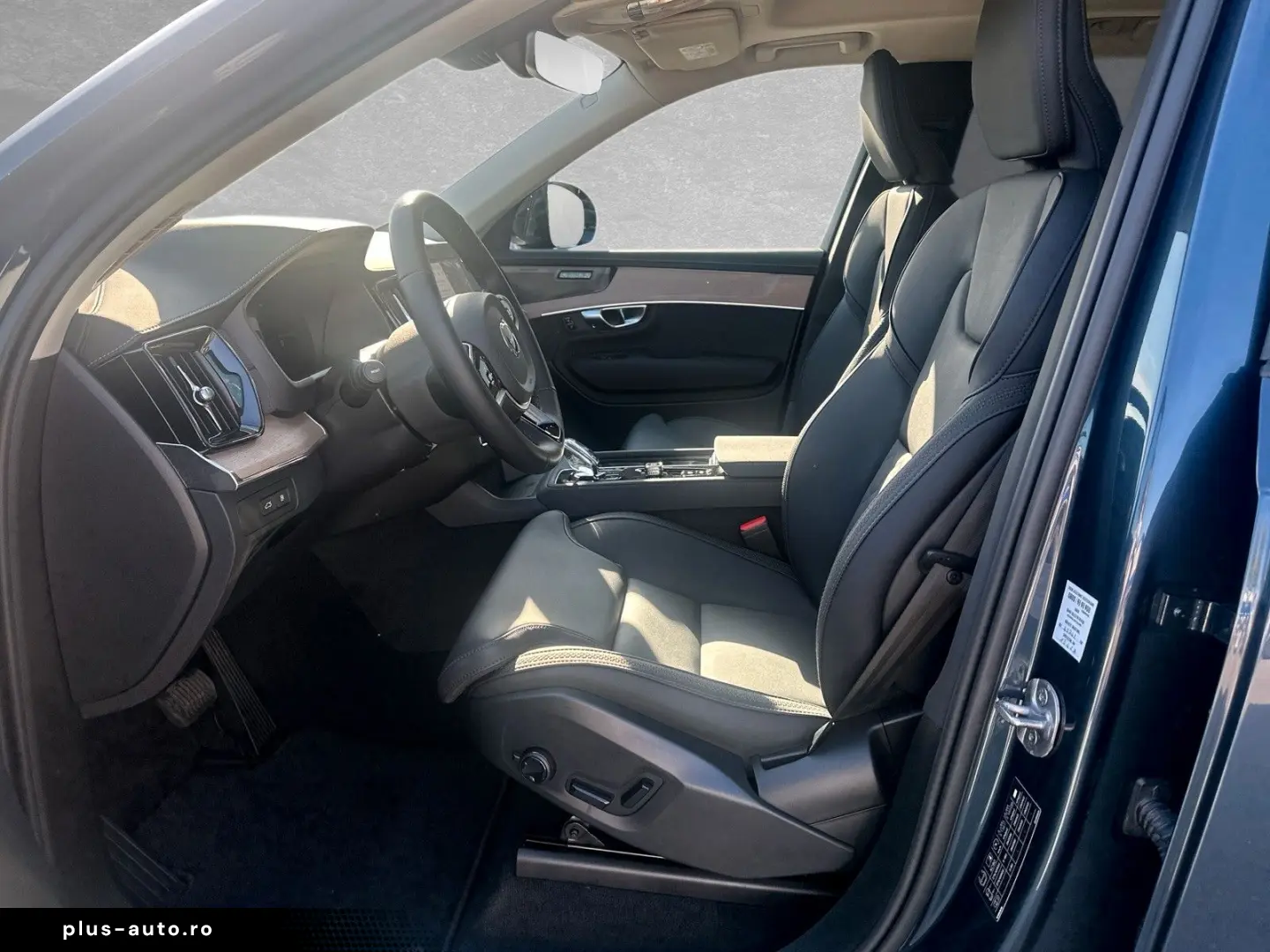VOLVO XC90 T8 AWD Plus Dark 7-Sitzer ACC BLIS