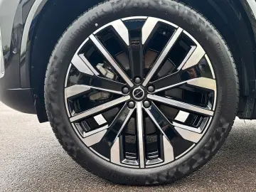 VOLVO XC90 T8 AWD Plus Bright 7-Sitzer ACC BLIS LED