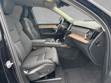 VOLVO XC90 T8 AWD Plus Bright 7-Sitzer ACC BLIS LED