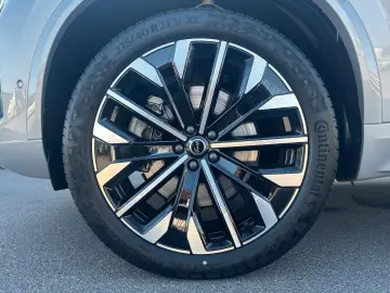 VOLVO XC90 T8 AWD Plus Dark 7-Sitzer ACC BLIS