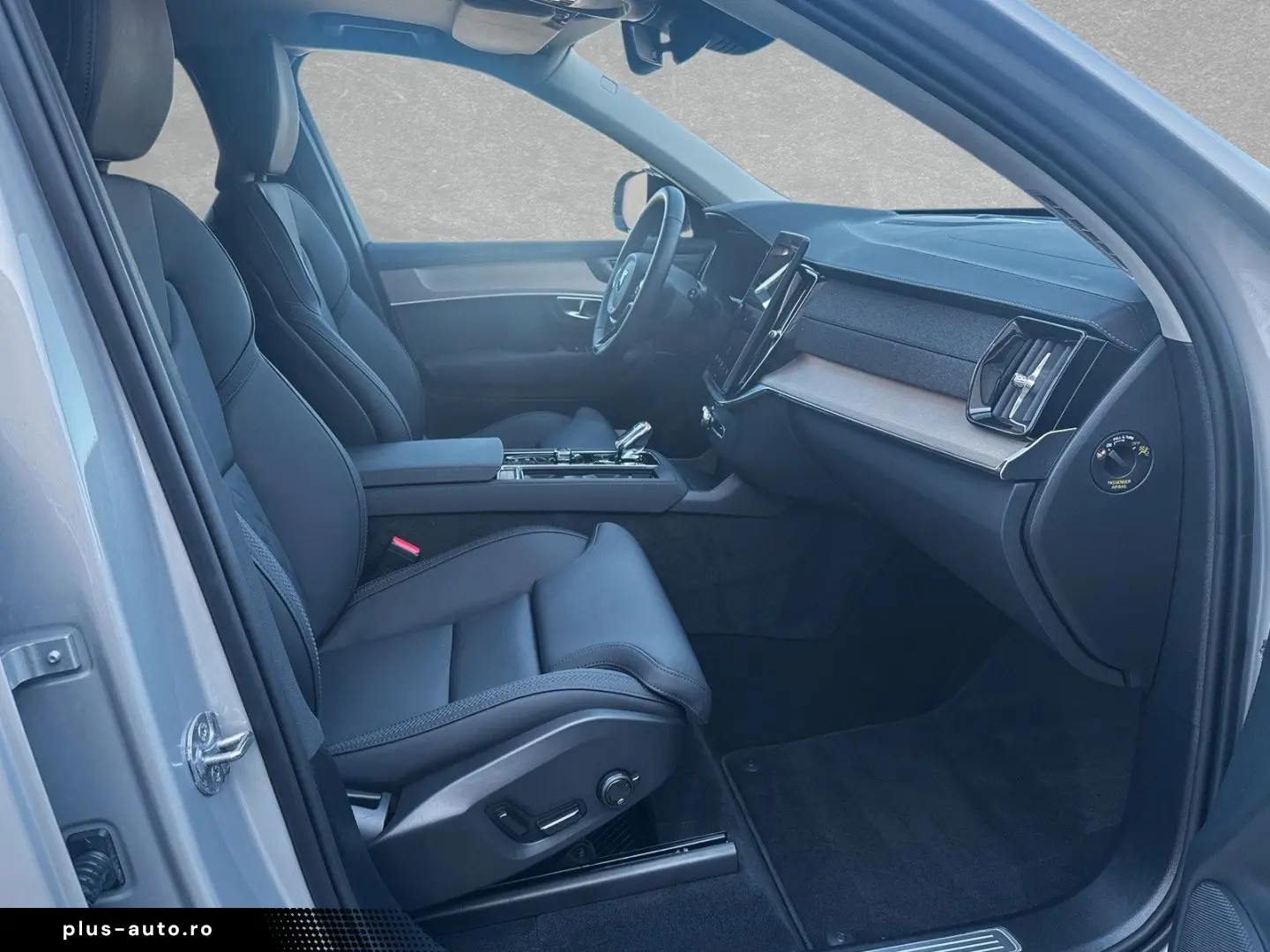 VOLVO XC90 T8 AWD Plus Dark 7-Sitzer ACC BLIS