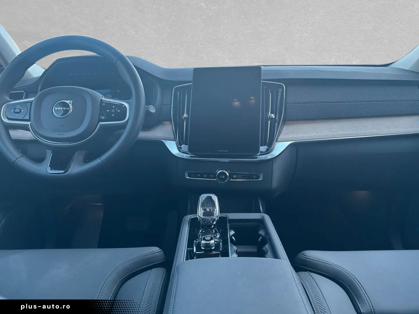 VOLVO XC90 T8 AWD Plus Dark 7-Sitzer ACC BLIS