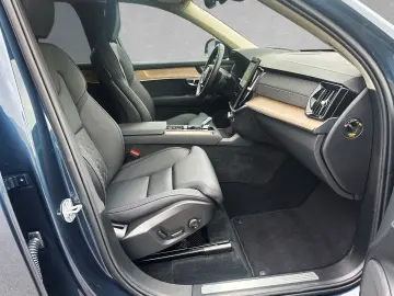 VOLVO XC90 T8 AWD Plus Bright 7-Sitzerr ACC BLIS