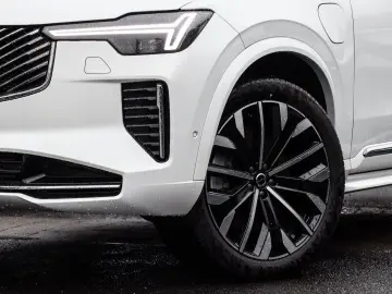 VOLVO XC90 T8 AWD Plus Bright NP 95.500 -  PANO 360  B