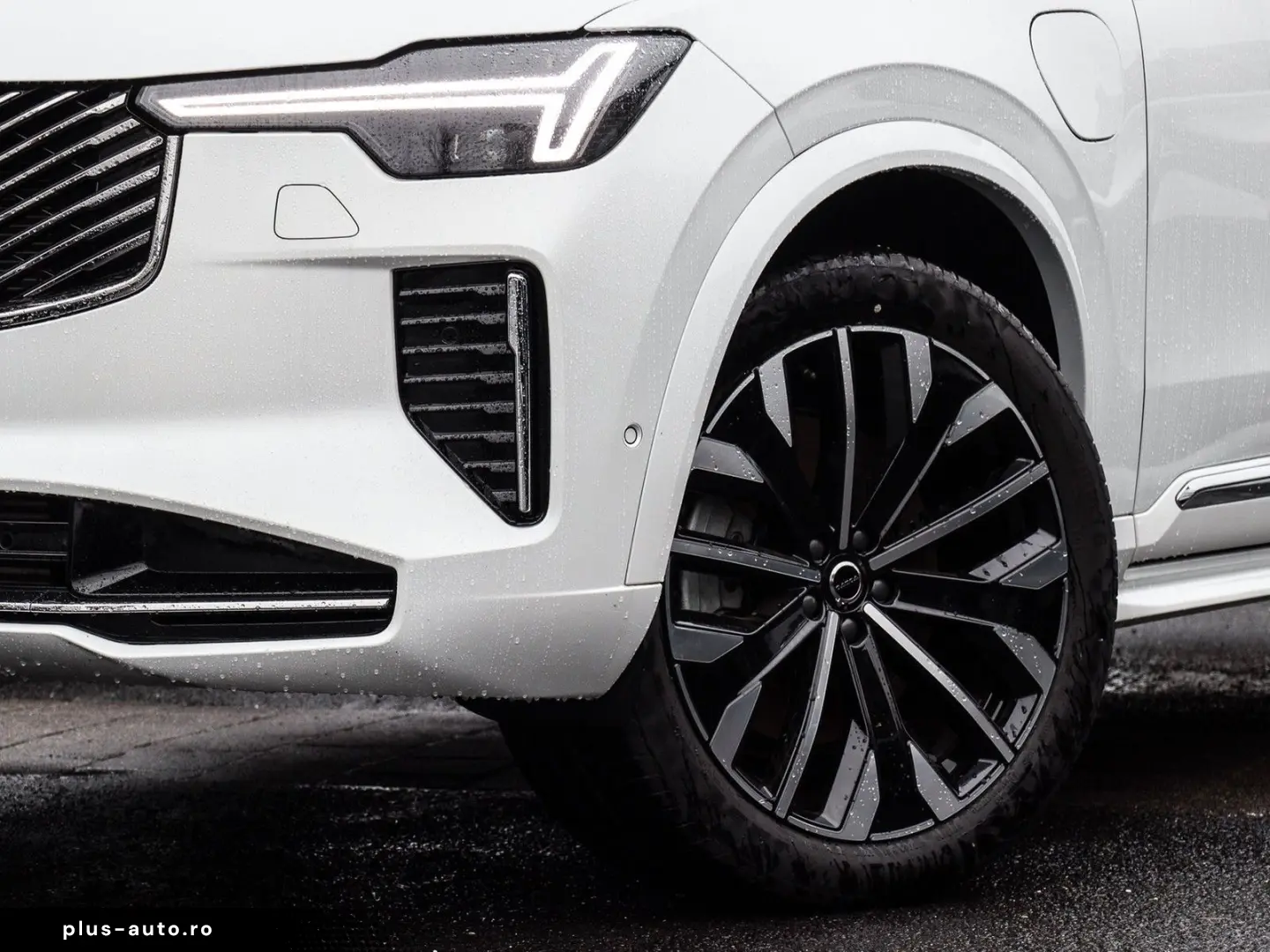 VOLVO XC90 T8 AWD Plus Bright NP 95.500 -  PANO 360  B