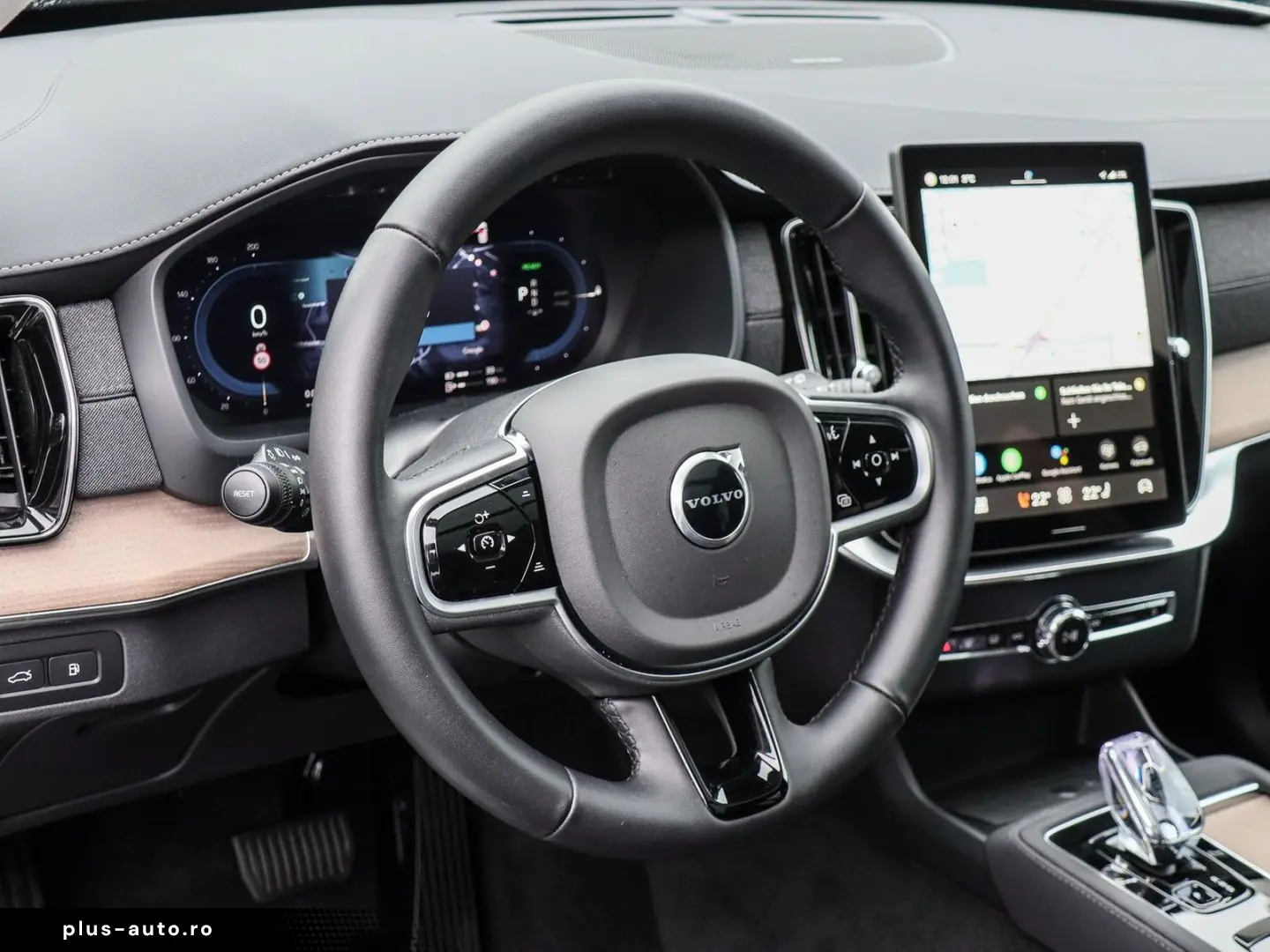 VOLVO XC90 T8 AWD Plus Bright NP 95.500 -  PANO 360  B