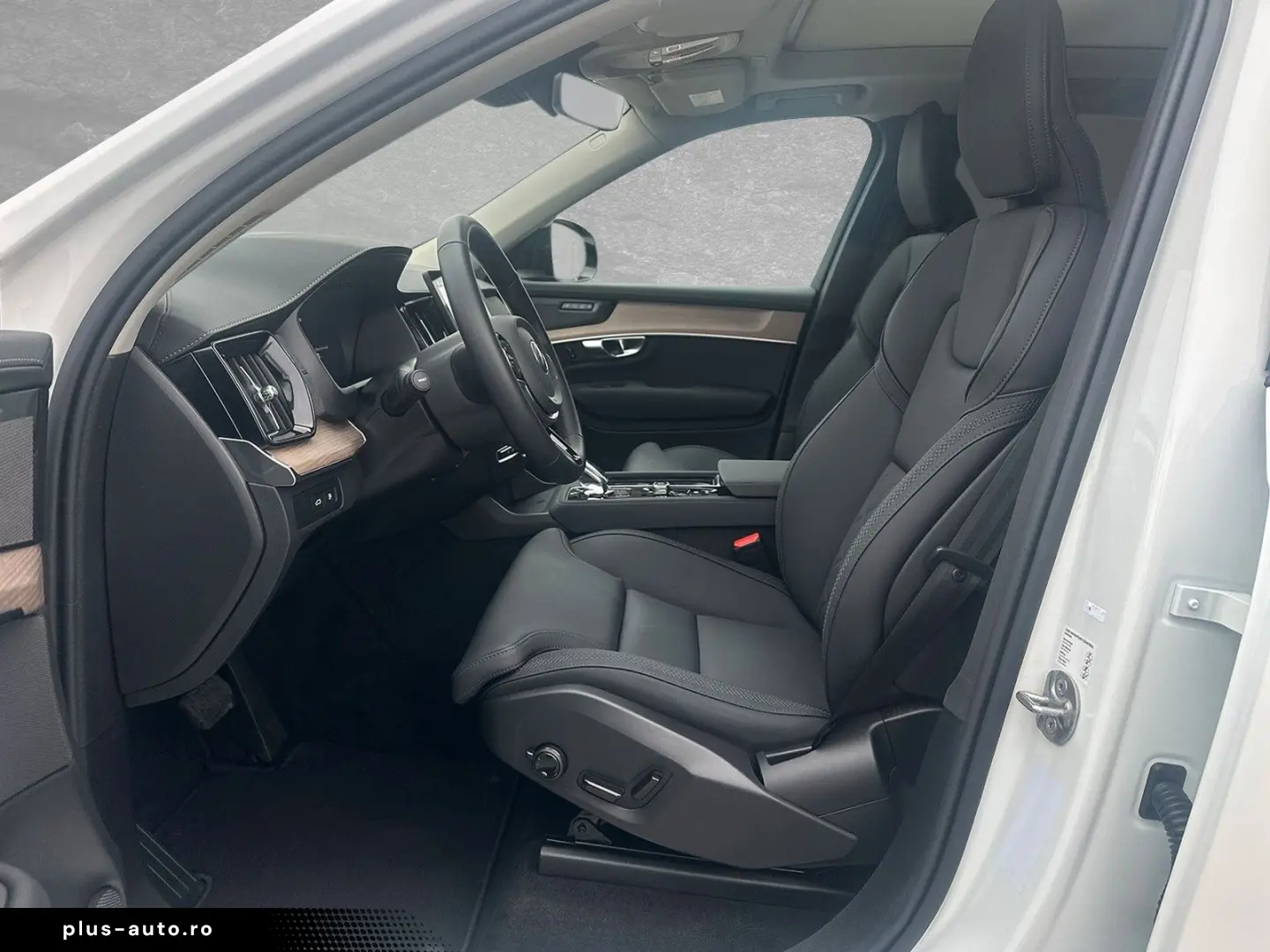 VOLVO XC90 T8 AWD Plus Dark 7-Sitzer ACC BLIS